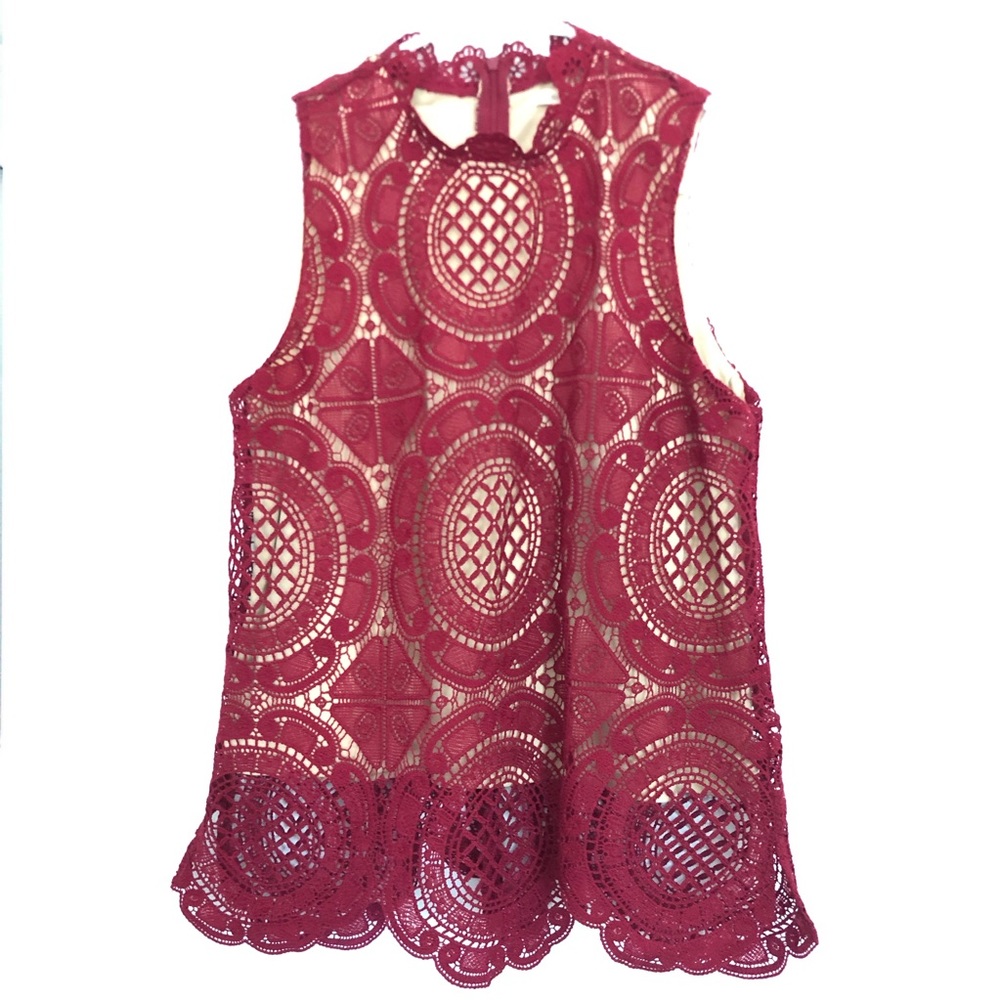Francesca’s red lace tank top in size small